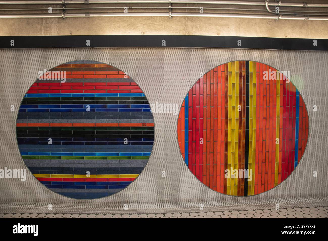 Circle 1966 an der U-Bahnstation Peel in Montreal, Quebec, Kanada Stockfoto