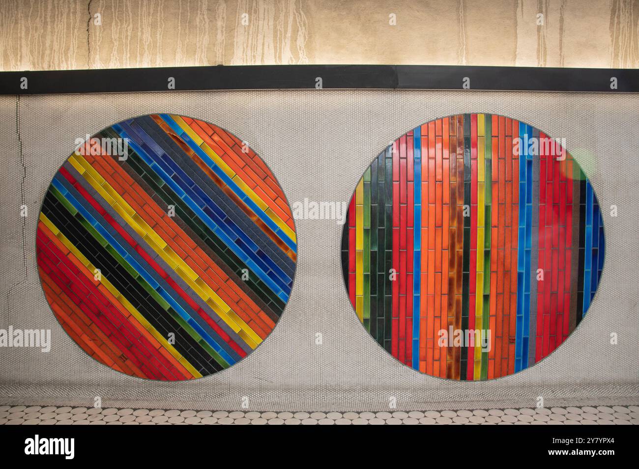 Circle 1966 an der U-Bahnstation Peel in Montreal, Quebec, Kanada Stockfoto