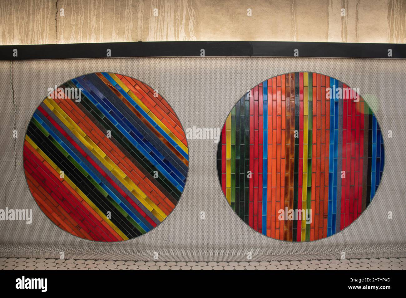 Circle 1966 an der U-Bahnstation Peel in Montreal, Quebec, Kanada Stockfoto