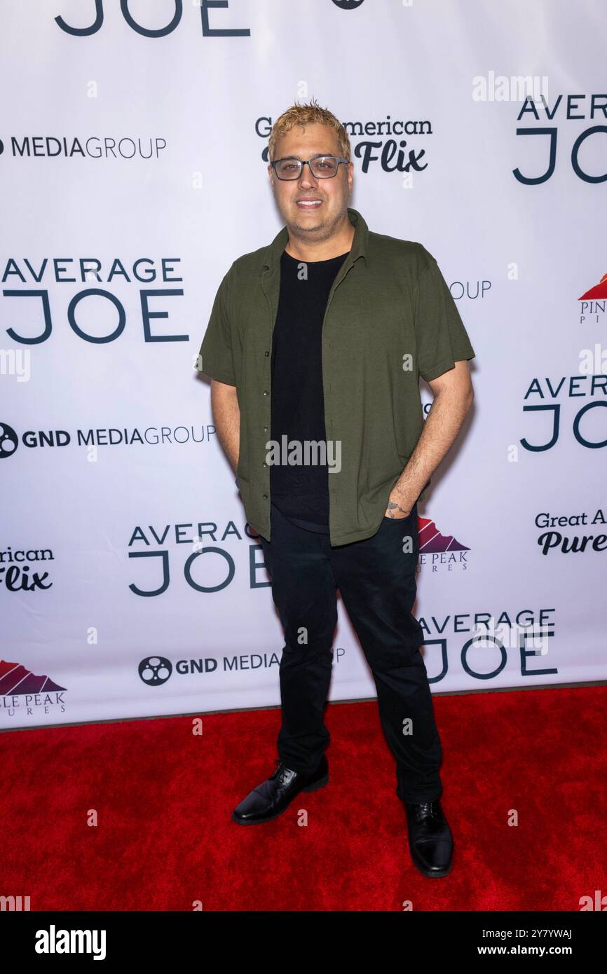 Hollywood, USA. Oktober 2024. Emmy-Gewinner Gregori J. Martin besucht die Weltpremiere des Spielfilms AVERAGE JOE im TCL Chinese Theater, Los Angeles, CA, 1. Oktober 2024 Credit: Eugene Powers/Alamy Live News Stockfoto