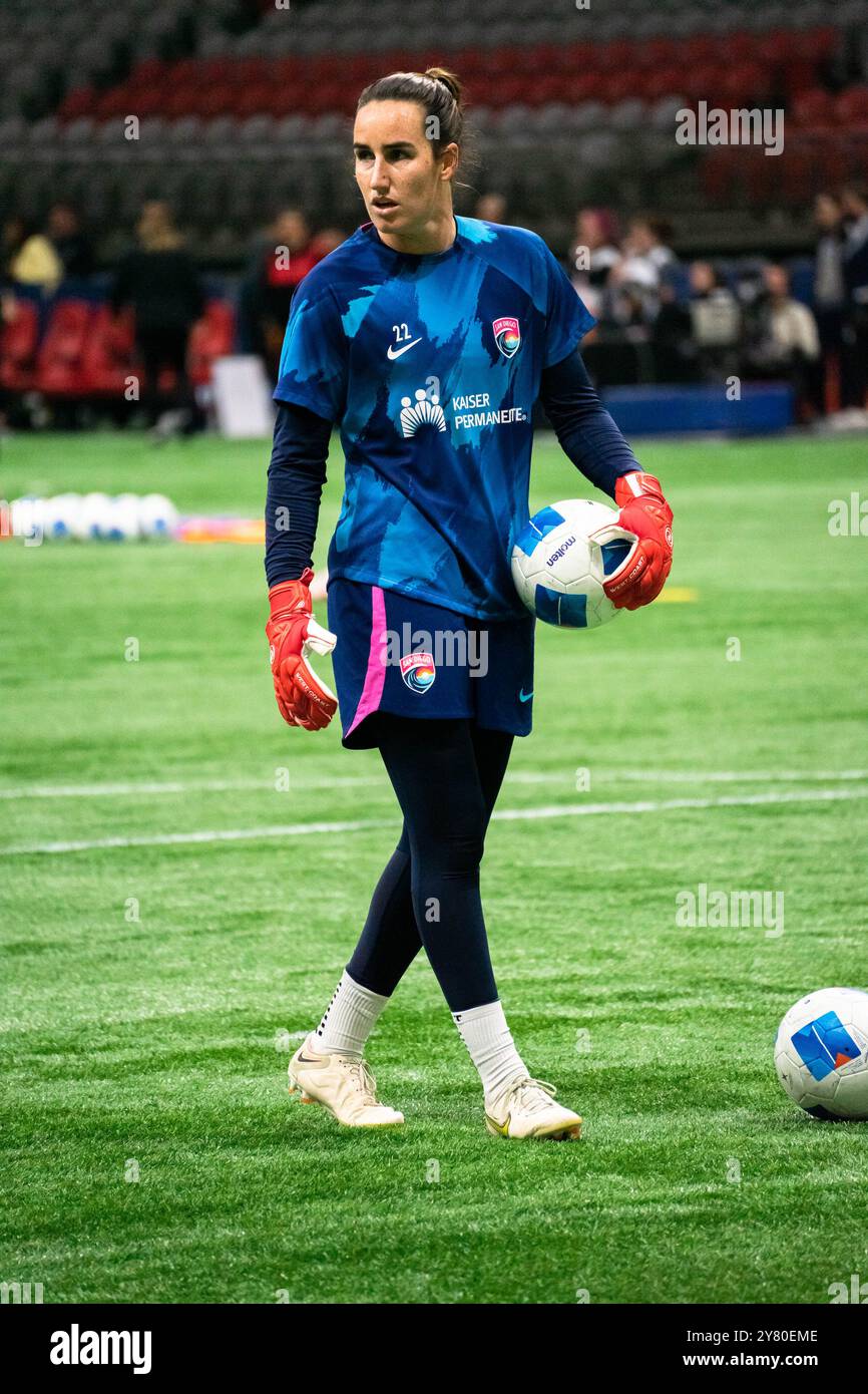 Vancouver, Kanada. Oktober 2024. Vancouver, British Columbia, Kanada, 1. Oktober 2024: Hillary Beall (22 San Diego Wave) wärmt sich vor dem Gruppenspiel des CONCACACAF W Champions Cup zwischen Vancouver Whitecaps FC Girls Elite und San Diego Wave im BC Place Stadium in Vancouver, British Columbia, Kanada auf (NUR REDAKTIONELLE VERWENDUNG). (Amy Elle/SPP) Credit: SPP Sport Press Photo. /Alamy Live News Stockfoto