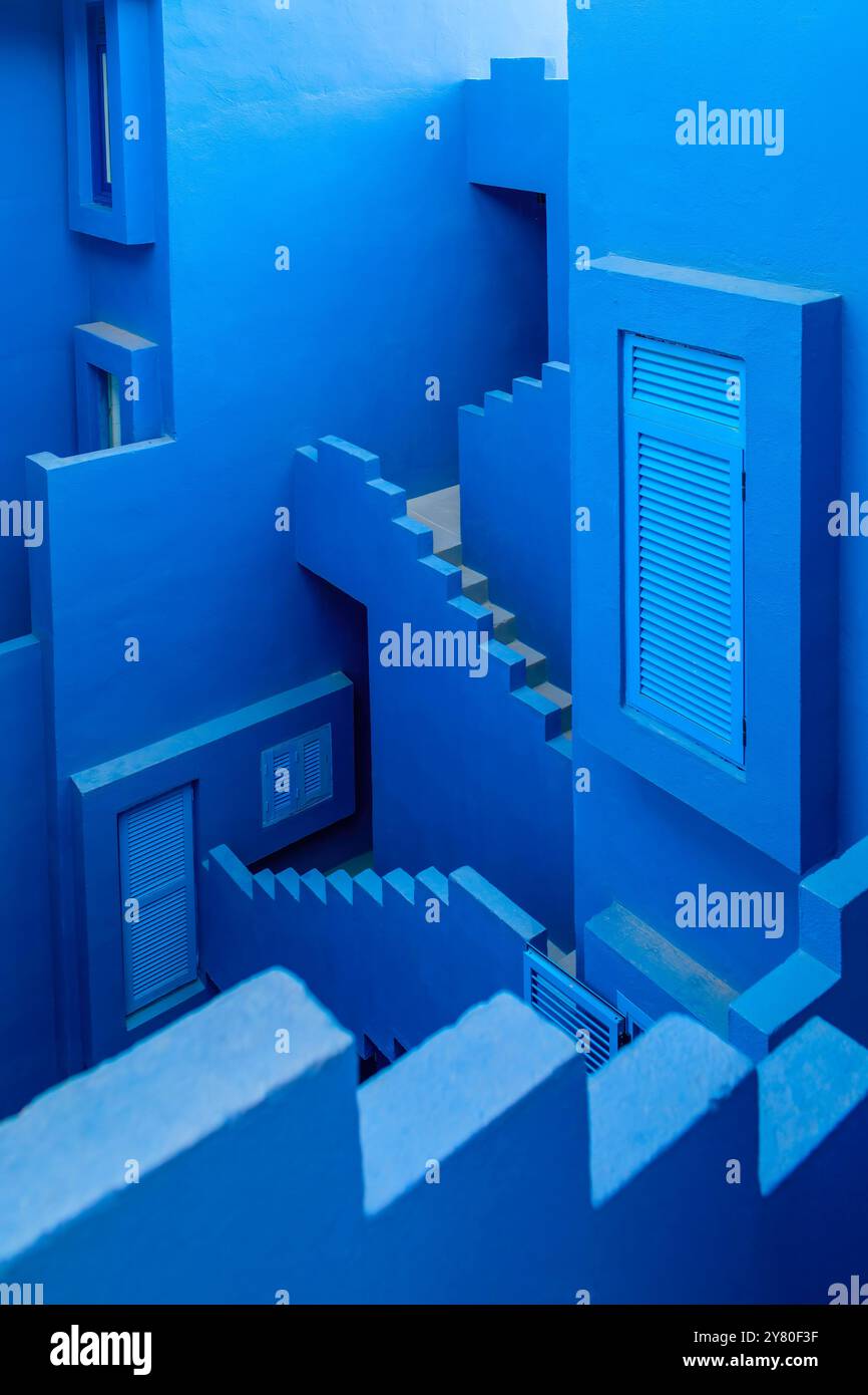 Spanien, Calpe (oder Calp): Spanien, Calpe (oder Calp): La Muralla Roja (Rote Mauer), Apartmentkomplex an der Costa Blanca, entworfen vom Architekten Ricardo Stockfoto