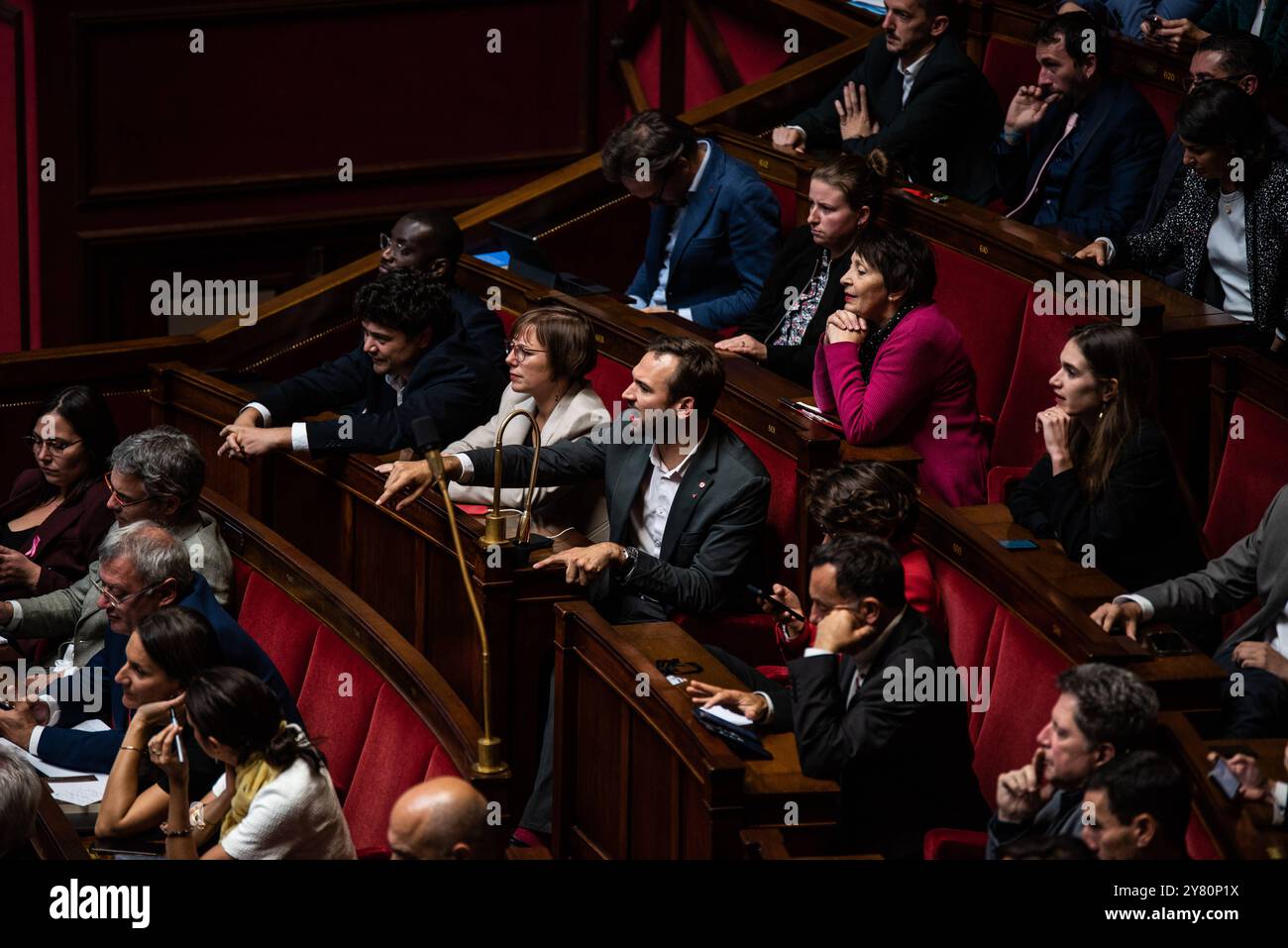 FRANKREICH-POLITIK-REGIERUNG-PARLAMENT Ugo Bernalicis, Abgeordneter der Opposition für La France Insoumise, kritisierte die allgemeine politische Rede von Premierminister Michel Barnier im Parlament. In Paris Am 1. Oktober 2024. PARIS ILE-DE-FRANCE FRANKREICH URHEBERRECHT: XANDREAXSAVORANIXNERIX FRANCE-POLITICS-GOVERNMENT-PARLI ASAVORANINERI-62 Stockfoto