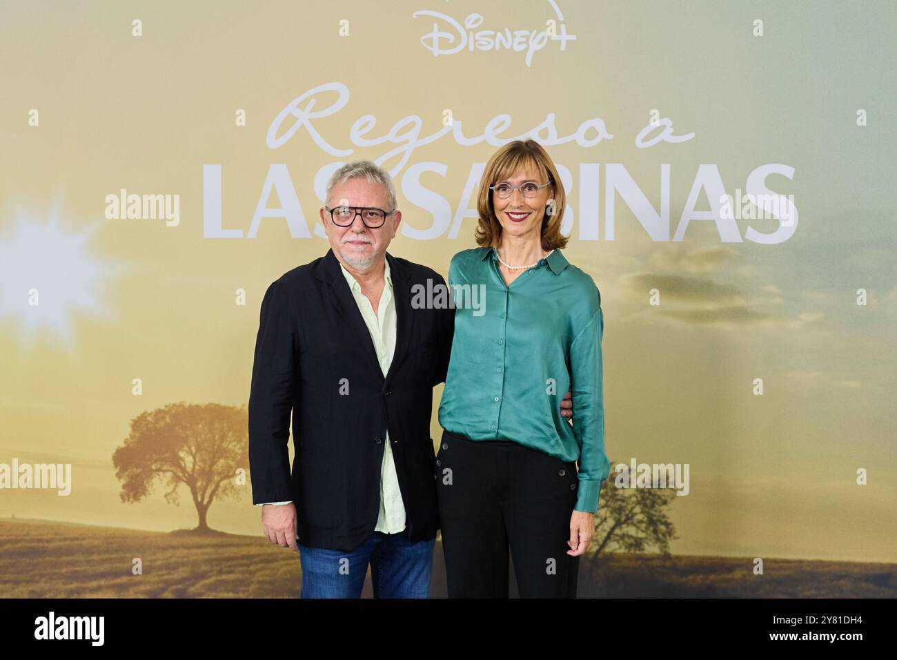 Madrid, Spanien. Oktober 2024. Jordi Frades (L) und Eulalia Carrillo (R) nehmen am 10. Februar 2024 an der Fotokonferenz für „Regreso a las Sabinas“ in Madrid, Spanien, Teil. (Foto: Hazhard Espinoza Vallejos/NurPhoto) Credit: NurPhoto SRL/Alamy Live News Stockfoto