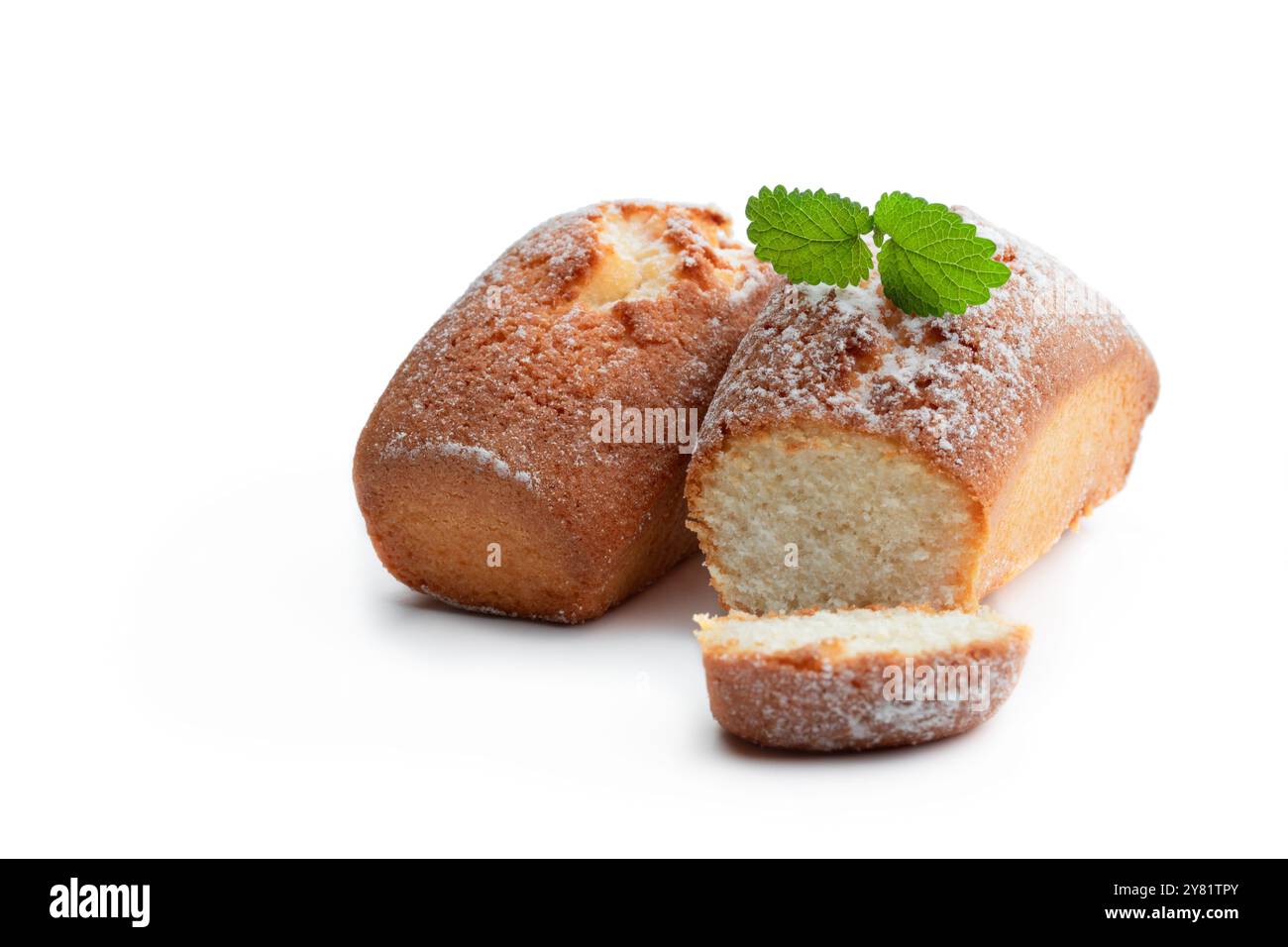 Mini-Brotkuchen isoliert auf weißem Hintergrund Stockfoto Mini-Brotkuchen isoliert auf weißem Hintergrund Stockfoto