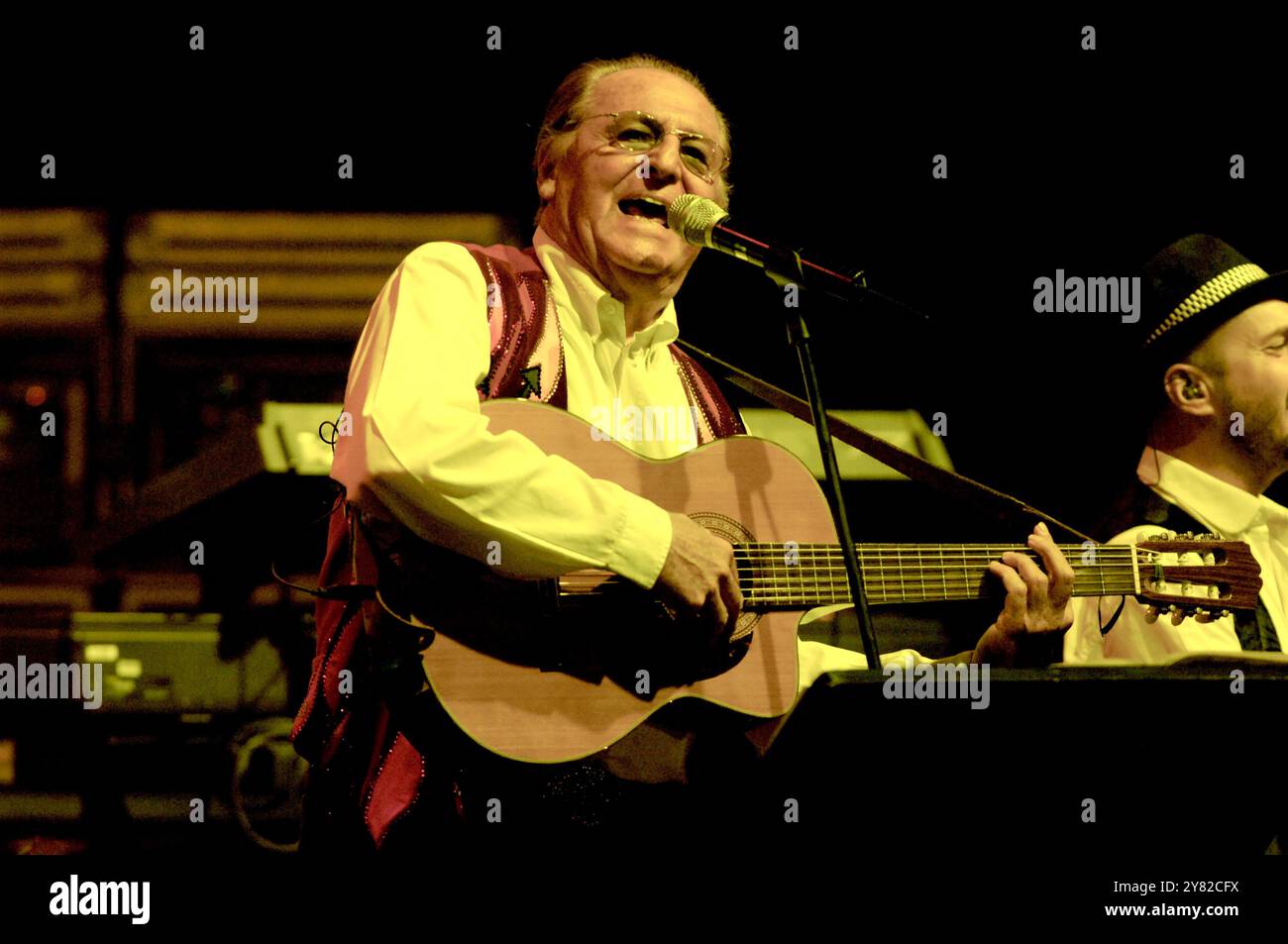 Mailand italien 19/07/2007 Renzo Arbore und das Orchester Italiana während des Live-Konzerts im Teatro Smeraldo Stockfoto