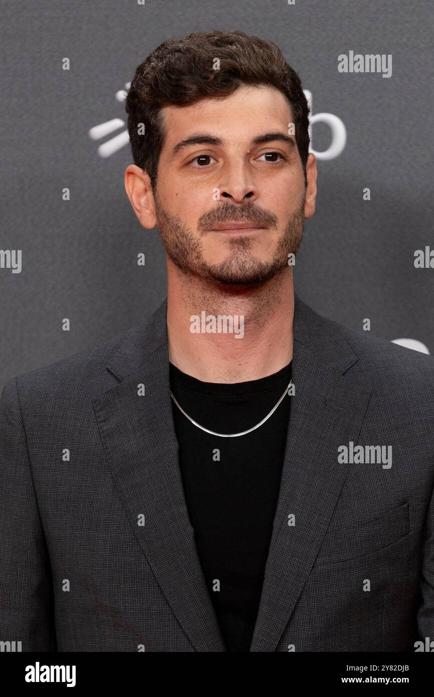 Anton Lofer nimmt an der Eröffnungszeremonie von „Emmanuelle“ während des 72. San Sebastian International Film Festivals im Kursaal Palace Teil. Stockfoto
