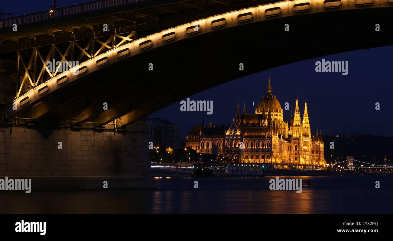 Ungarn, Budapest, Ungarn, Parlament, Donau, das ungarische Parlament an der Donau ist das Wahrzeichen Ungarns Stockfoto