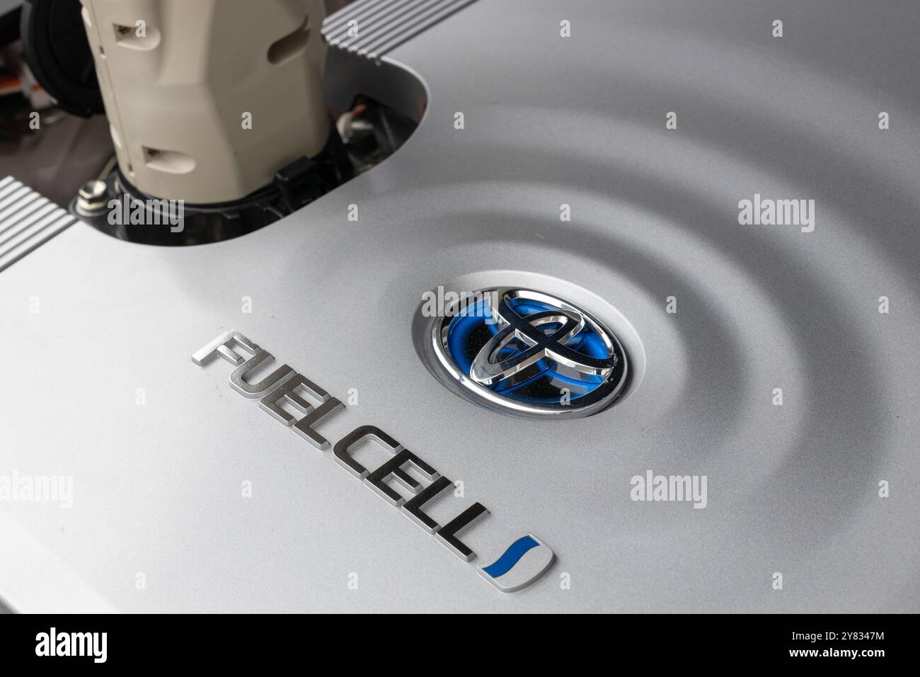 Posen, Polen. Mai 2023. Nahaufnahme des Toyota Brennstoffzellentechnologie Emblems Stockfoto