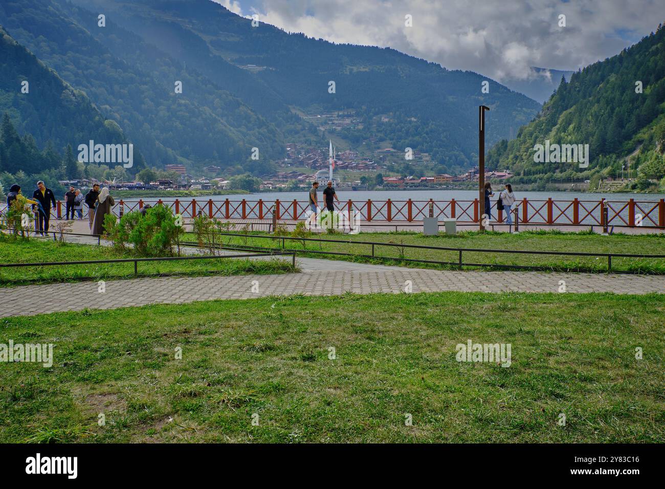 Der Uzungöl See (Long Lake) ist ein See im Süden der Stadt Trabzon im Bezirk Caykara der Provinz Trabzon in der Türkei. Stockfoto