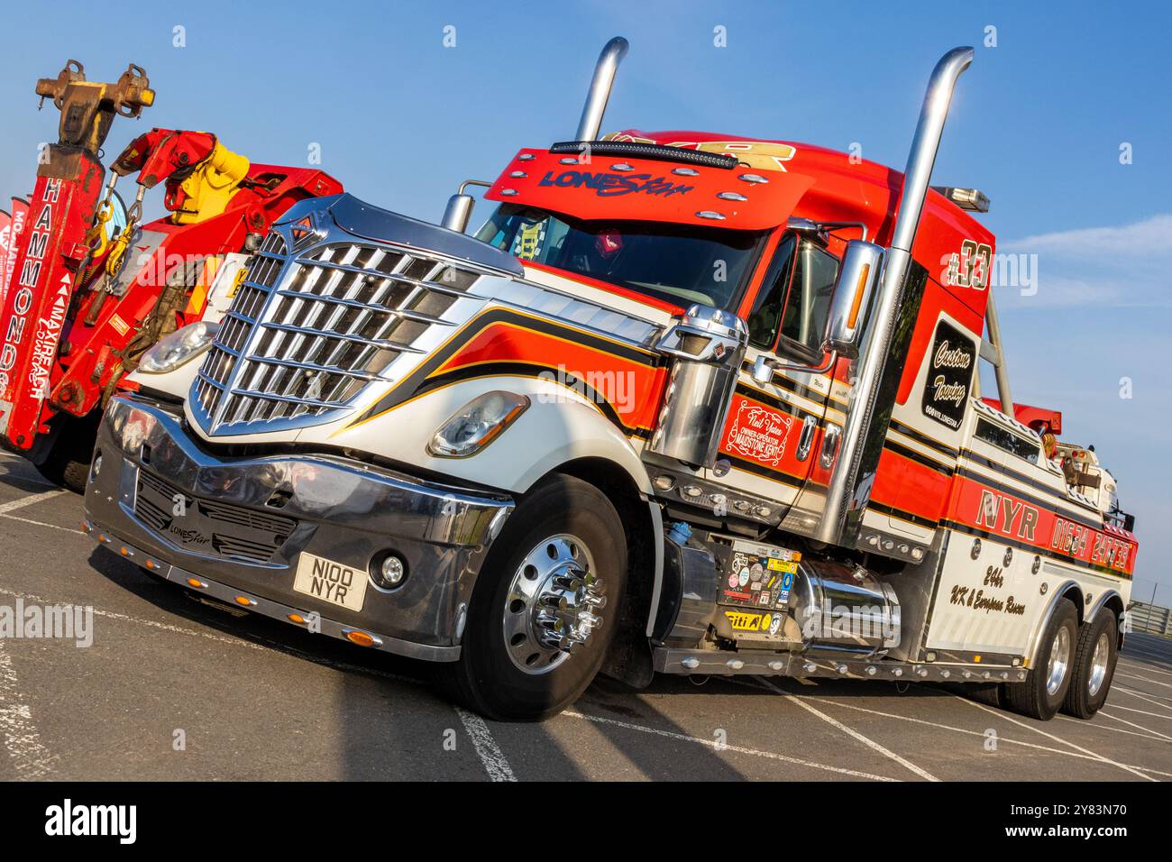 Neil Yates Recovery 2014 International Lone Star Pannenfahrzeug beim British Truck Racing Championship Meeting 2023 in Snetterton, Norfolk, Großbritannien Stockfoto