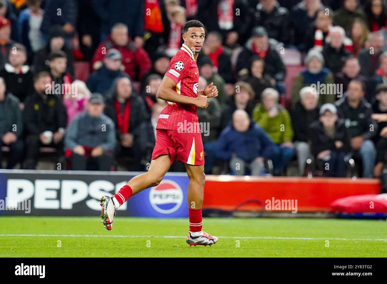 Liverpool-Verteidiger Trent Alexander-Arnold (66) während des Spiels Liverpool FC gegen Bologna FC UEFA Champions League Runde 1 in Anfield, Liverpool, England, Großbritannien am 2. Oktober 2024 Credit: Every Second Media/Alamy Live News Stockfoto