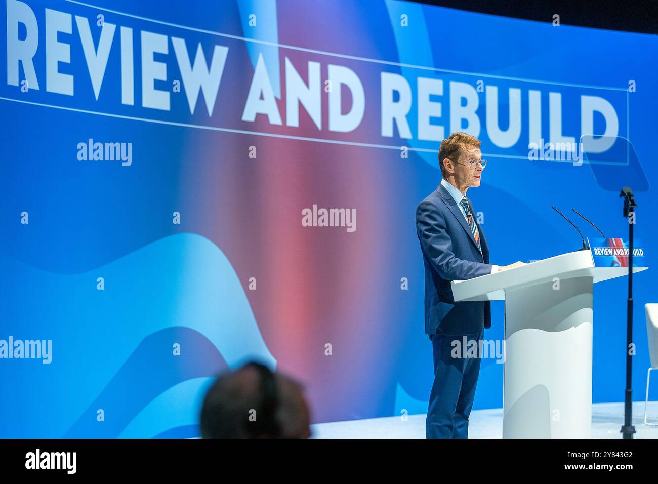 Birmingham, Vereinigtes Königreich – 29. September 2024 Eröffnungstag der Konservativen Parteikonferenz im International Convention Centre in Birmingham. Andy Street spricht am ersten Tag der Konferenz an Delegierte und Parteimitglieder. Stockfoto