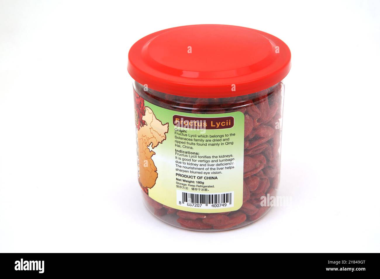 Ein Glas getrockneter Fructus Lycii (Goji-Beeren), die zur Familie der Solancea gehören und hauptsächlich in Qing Hai China gefunden werden Stockfoto