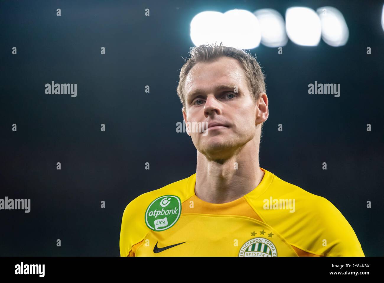 Budapest, Ungarn – 9. Oktober 2022. Ferencvaros Torhüter Denes Dibusz während des ungarischen Ligaspiels Ferencvaros gegen Debrecen (2:0). Stockfoto