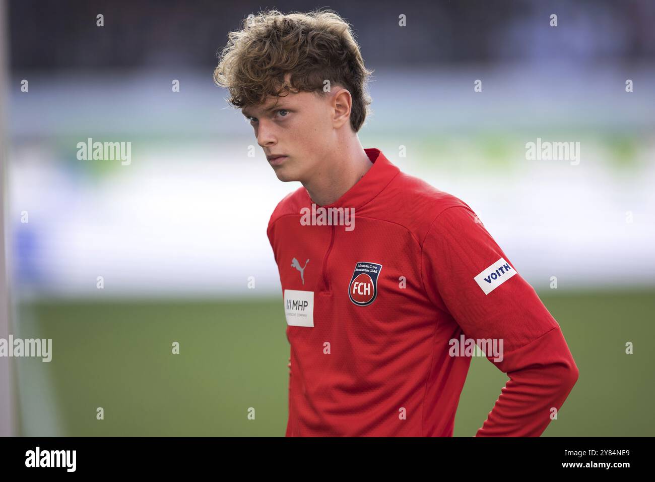 Fußballspiel, Paul WANNER 1. FC Heidenheim konzentriert, Fußballstadion Voith-Arena, Heidenheim Stockfoto