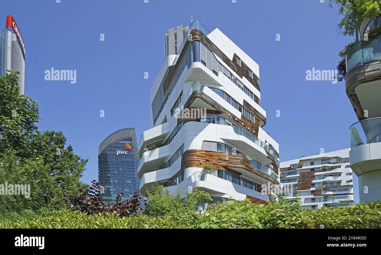 Apartmentkomplex von der Architektin Zaha Hadid, Torre PwC oder PricewaterhouseCoopers von Daniel Libeskind, Stadtteil CityLife, Mailand, Lombardei, Italien, Europa Stockfoto