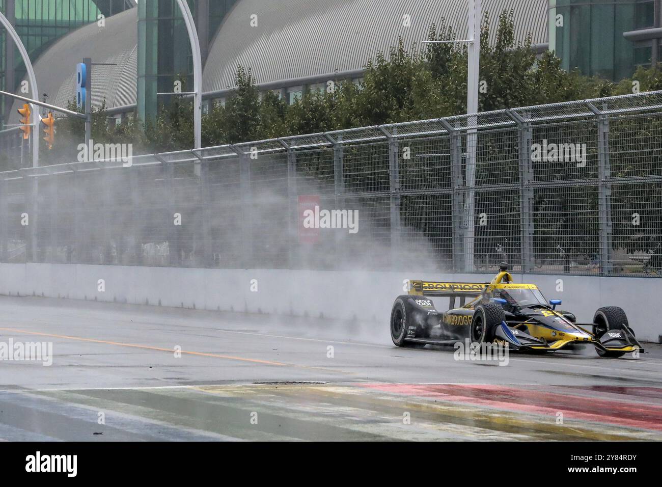 COLTON HERTA (26) aus Valencia, Kalifornien, läuft während der Honda Indy Toronto in Toronto, ON, CAN durch die Straßen Stockfoto