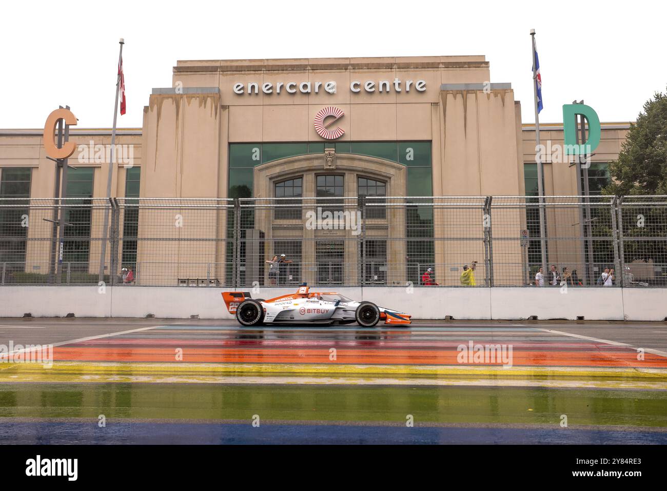 DEVLIN DeFRANCESCO (29) aus Toronto, Kanada, läuft während der Honda Indy Toronto in Toronto, ON, CAN durch die Straßen Stockfoto