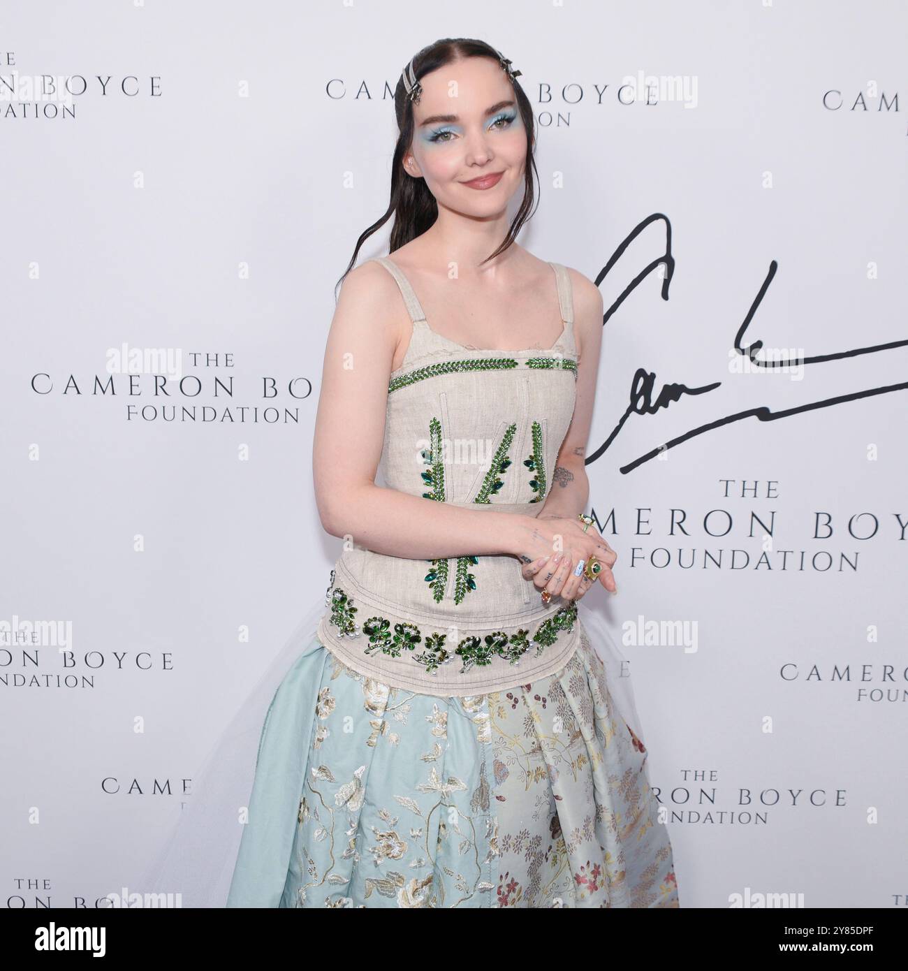 Hollywood CA USA - 1. Juni 2023: Dove Cameron nimmt an der 2. Jährlichen Cam for A Cure Gala Teil Stockfoto