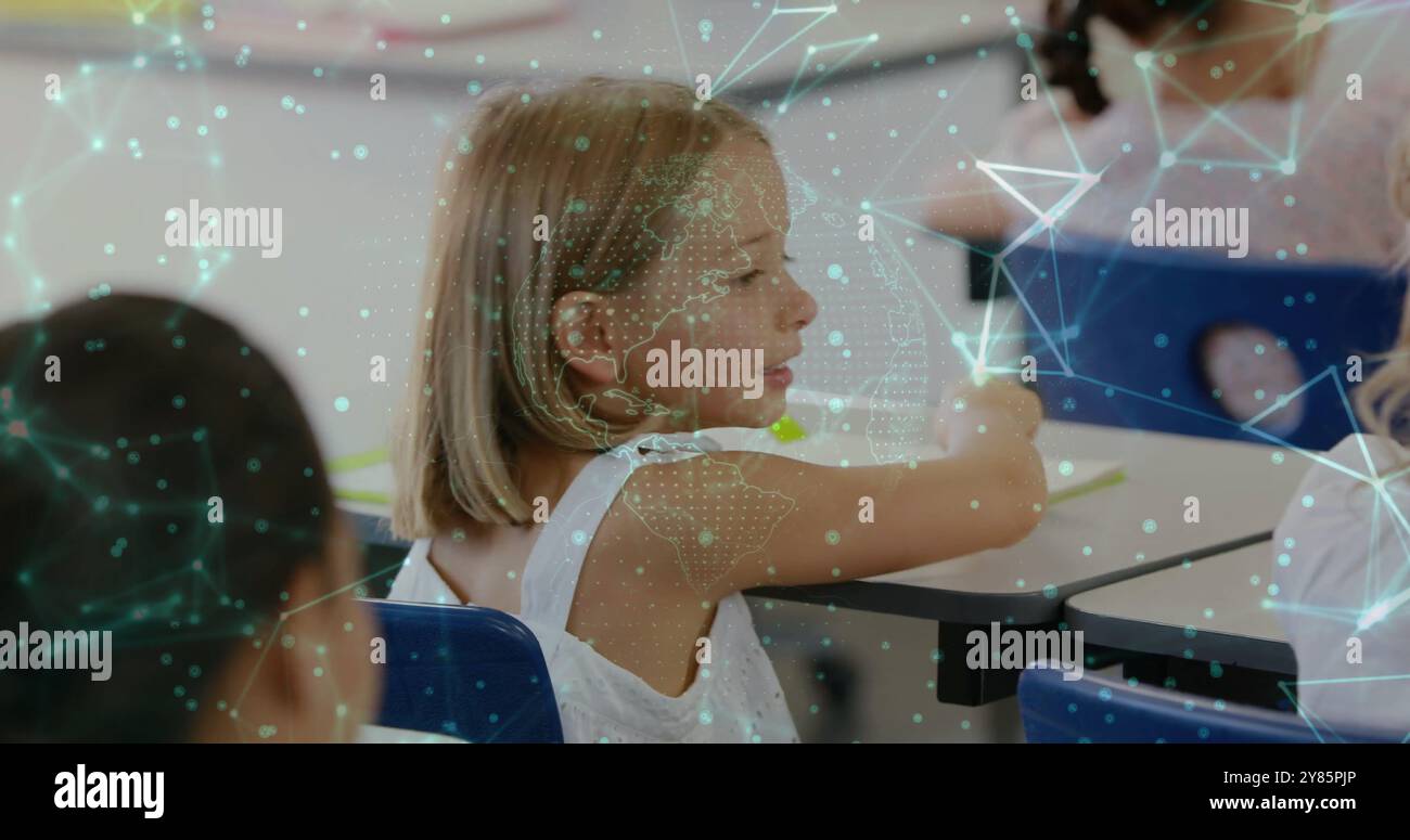Flüstern von Kindern im Klassenzimmer mit einem Bild von Netzwerkverbindungen über ihnen Stockfoto
