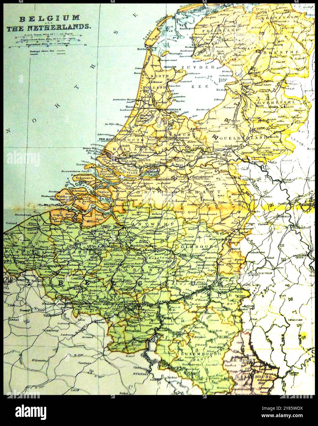 Eine Karte Belgiens und der Niederlande aus dem späten 19 Jahrhundert - Une carte de la Belgique et des Pays-Bas de la fin du XIXe siècle-een kaart van België en Nederland uit de Late 19e eeuw - Stockfoto