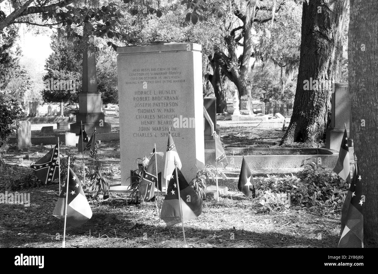 H. L. Hunley Monument auf dem Magnolia Cemetery in Charleston, South Carolina, USA, zu Ehren der Besatzung, die 1863 im U-Boot der Konföderierten starb. Stockfoto