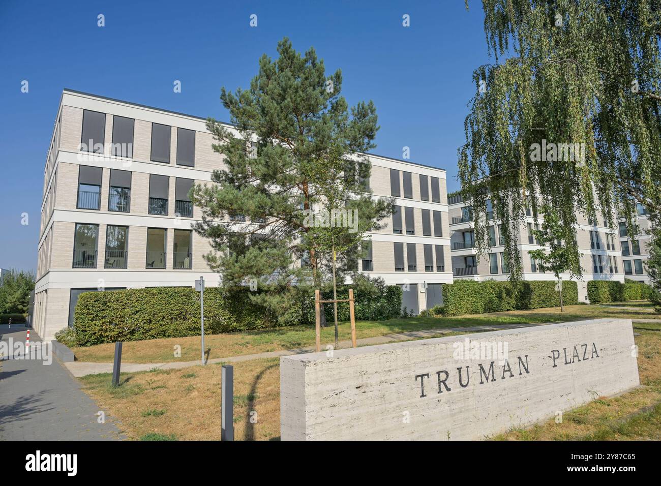 Wohnhaus, Truman Plaza, Clayallee, Dahlem, Steglitz-Zehlendorf, Berlin, Deutschland *** Wohnhaus, Truman Plaza, Clayallee, Dahlem, Steglitz Zehlendorf, Berlin, Deutschland Stockfoto