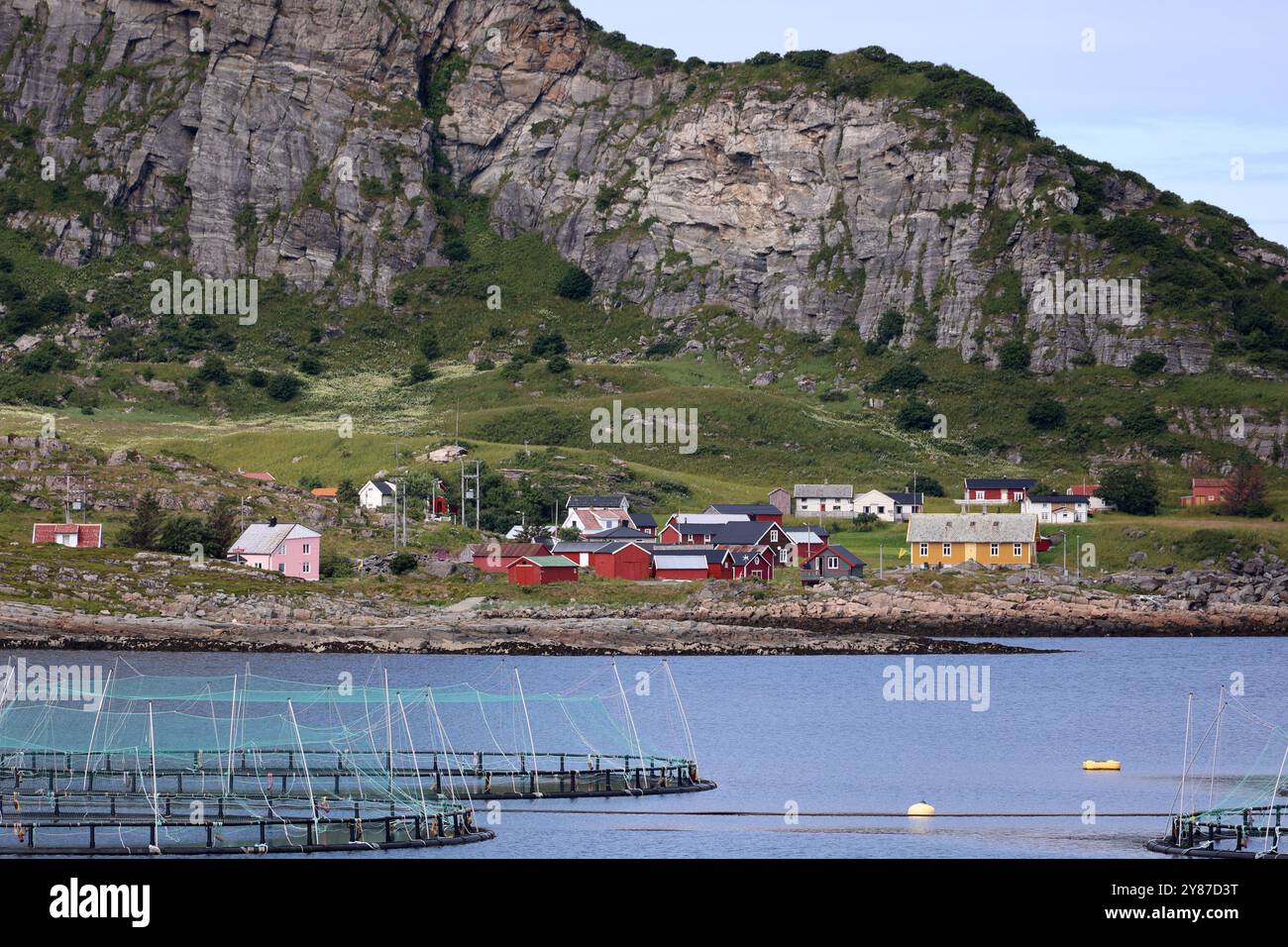 Sanna ist eine Insel und ein Dorfgebiet in der Gemeinde Træna, Nordland County, Norwegen. Stockfoto