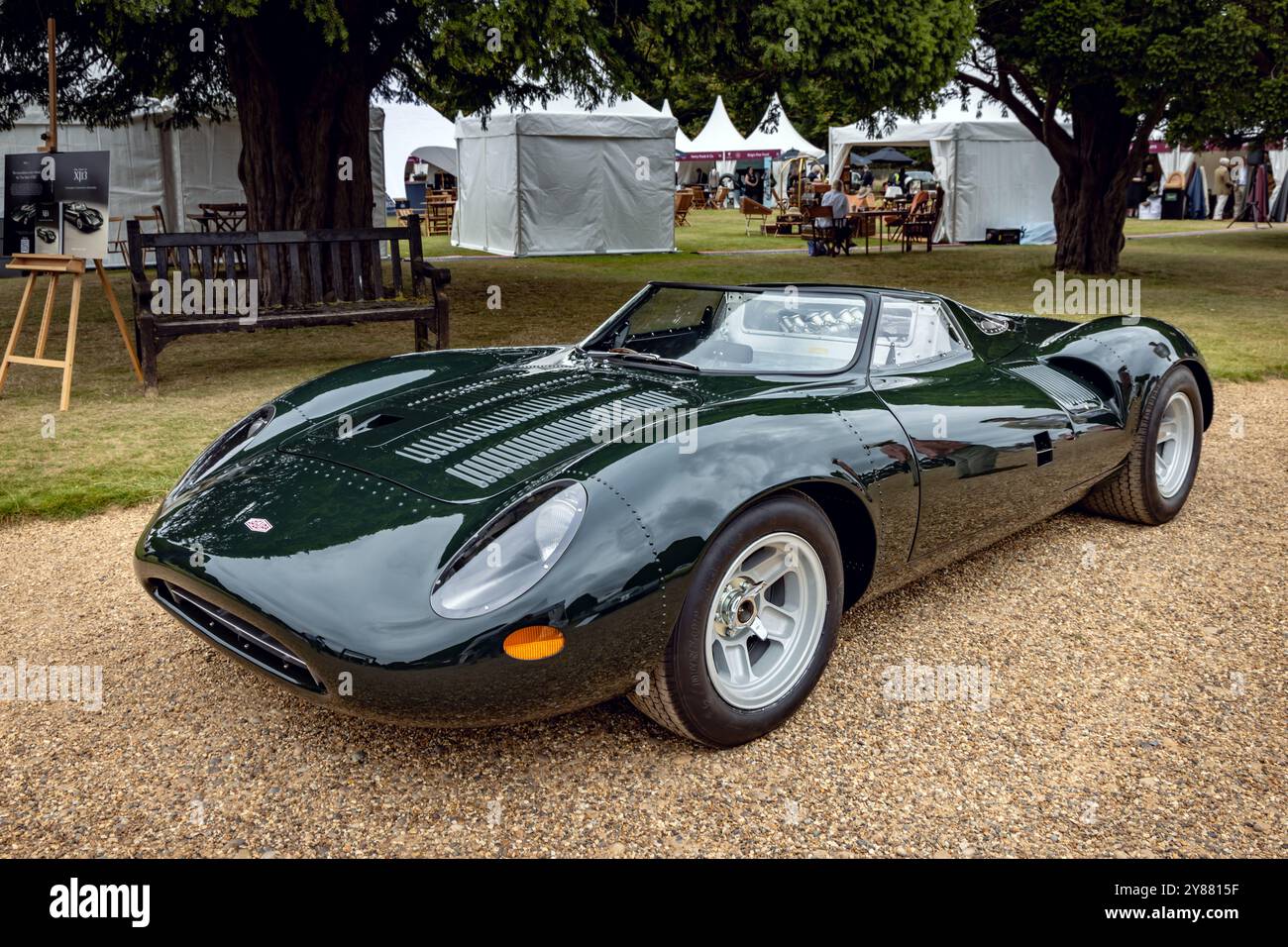 „True Spirit of XJ13“ von JD Classics, eine akribische Nachbildung des einzigartigen Jaguar XJ13. Concours of Elegance 2024, Hampton Court. Stockfoto