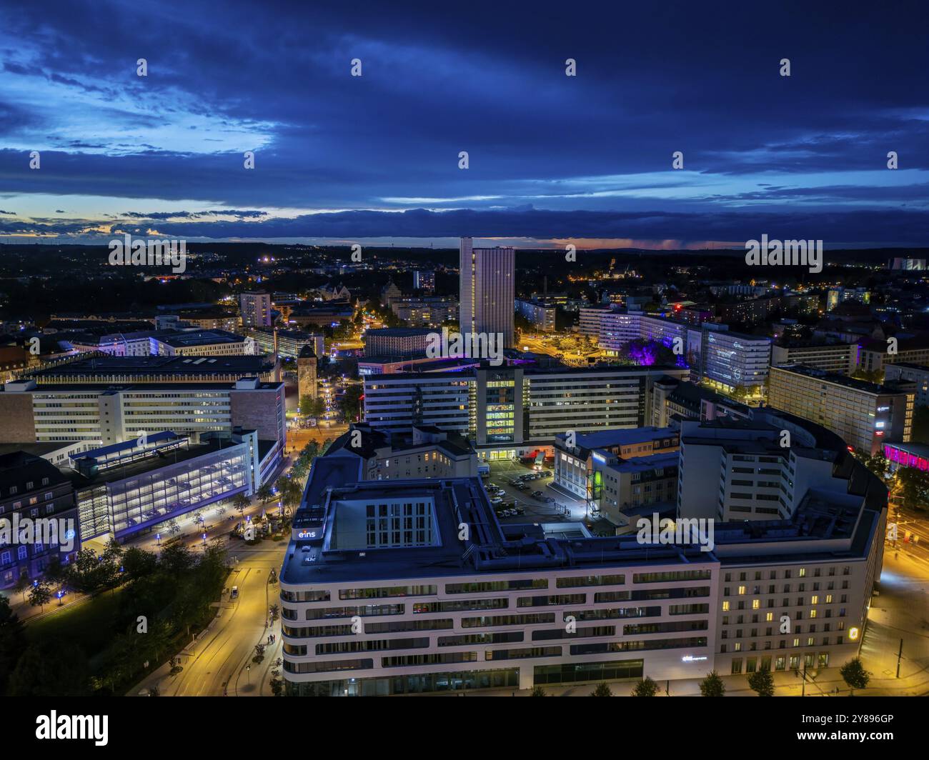Die 2. Ausgabe von Light Our Vision unter dem Motto LICHT.MACHT.PLATZ. Begeistert mit einem internationalen Line-up und einer Rekordzahl an Anwendungen Stockfoto