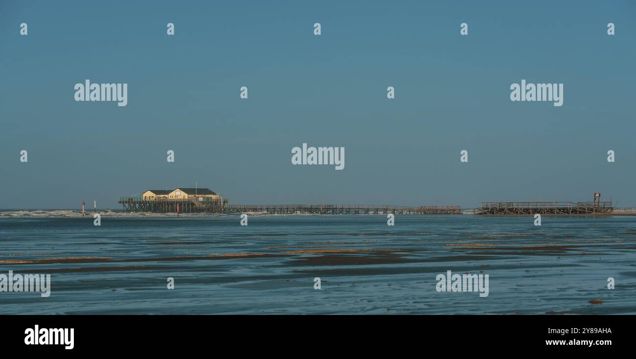 Pfahlwohnung am Strand von Sankt Peter-Ording in Deutschland Stockfoto