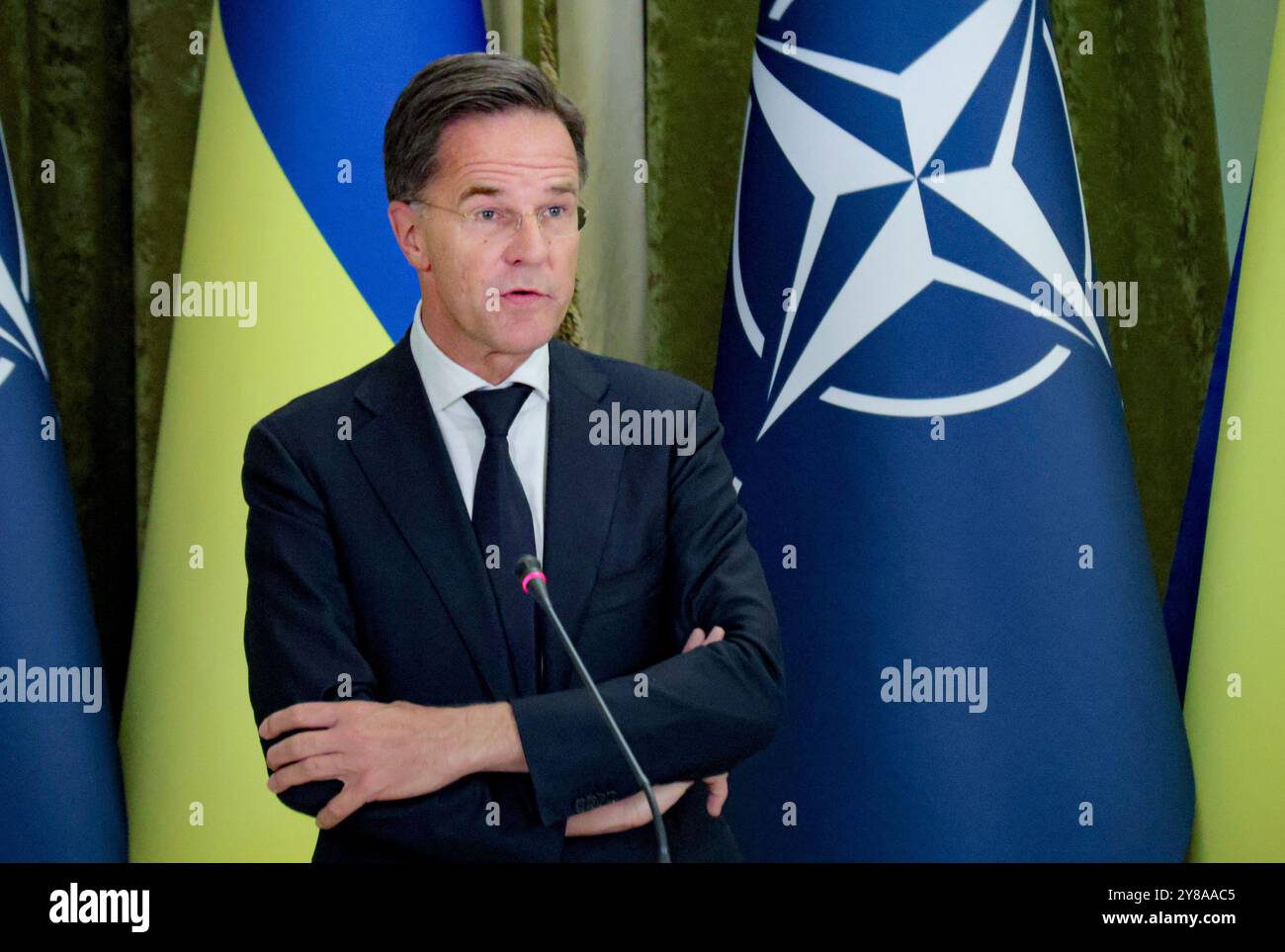 Nicht exklusiv: KIEW, UKRAINE - 03. OKTOBER 2024 - der neue NATO-Generalsekretär Mark Rutte spricht während einer gemeinsamen Pressekonferenz mit dem britischen Präsidenten Stockfoto