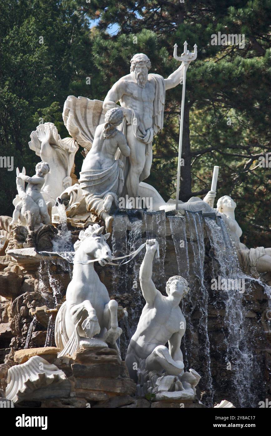 Neptun in den Palastgärten Stockfoto