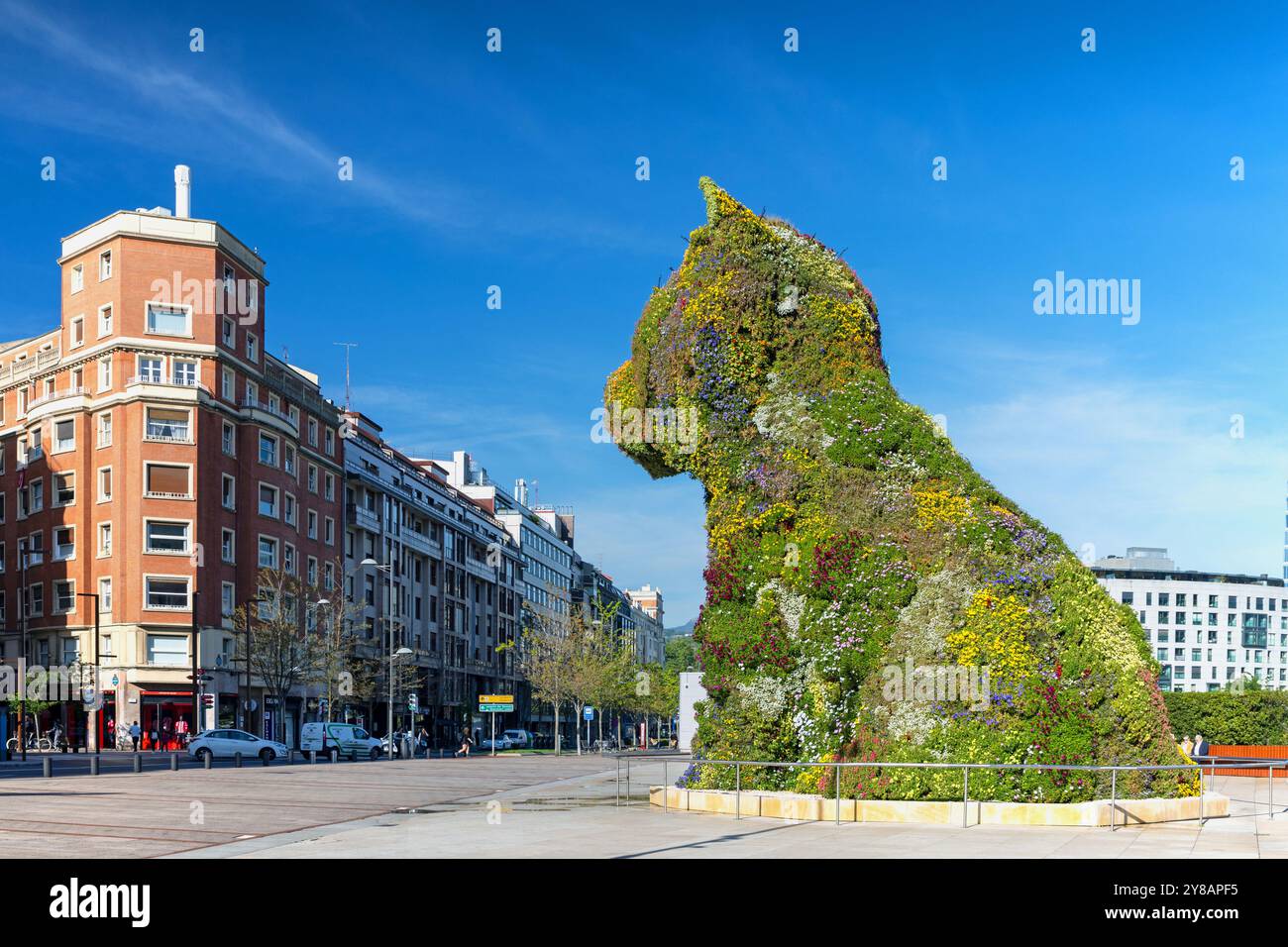Hündchen-Skulptur im Guggenheim Museum, Spanien, Bilbao Stockfoto
