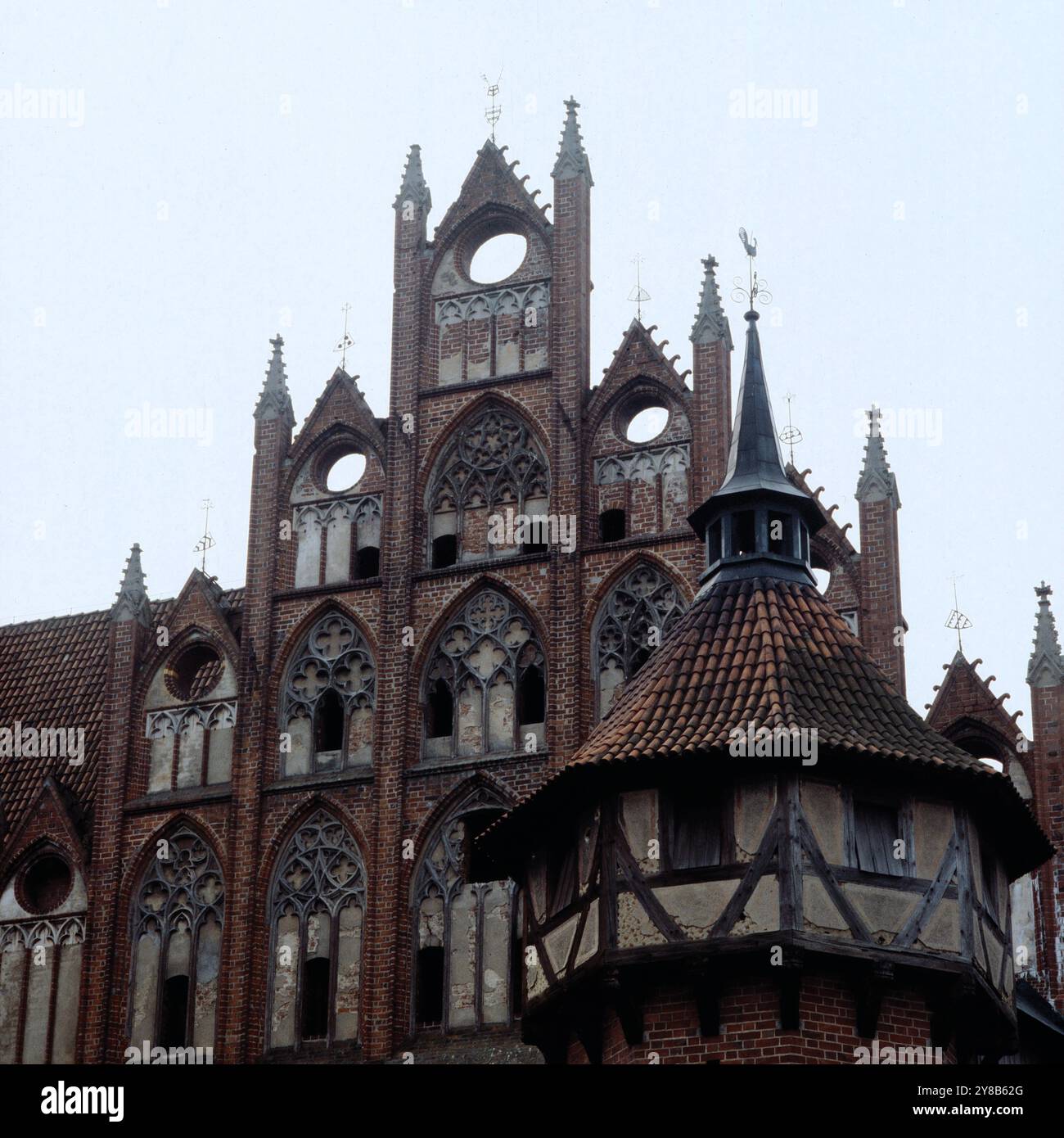 Die Marienburg Zamek Malbork des deutschen Mittelalterordens zwischen 1309 und 1454 in Malbork an der Nogat in der Woiwodschaft Pommern im Norden Polens, Polen um 1988. 900200000828 Stockfoto