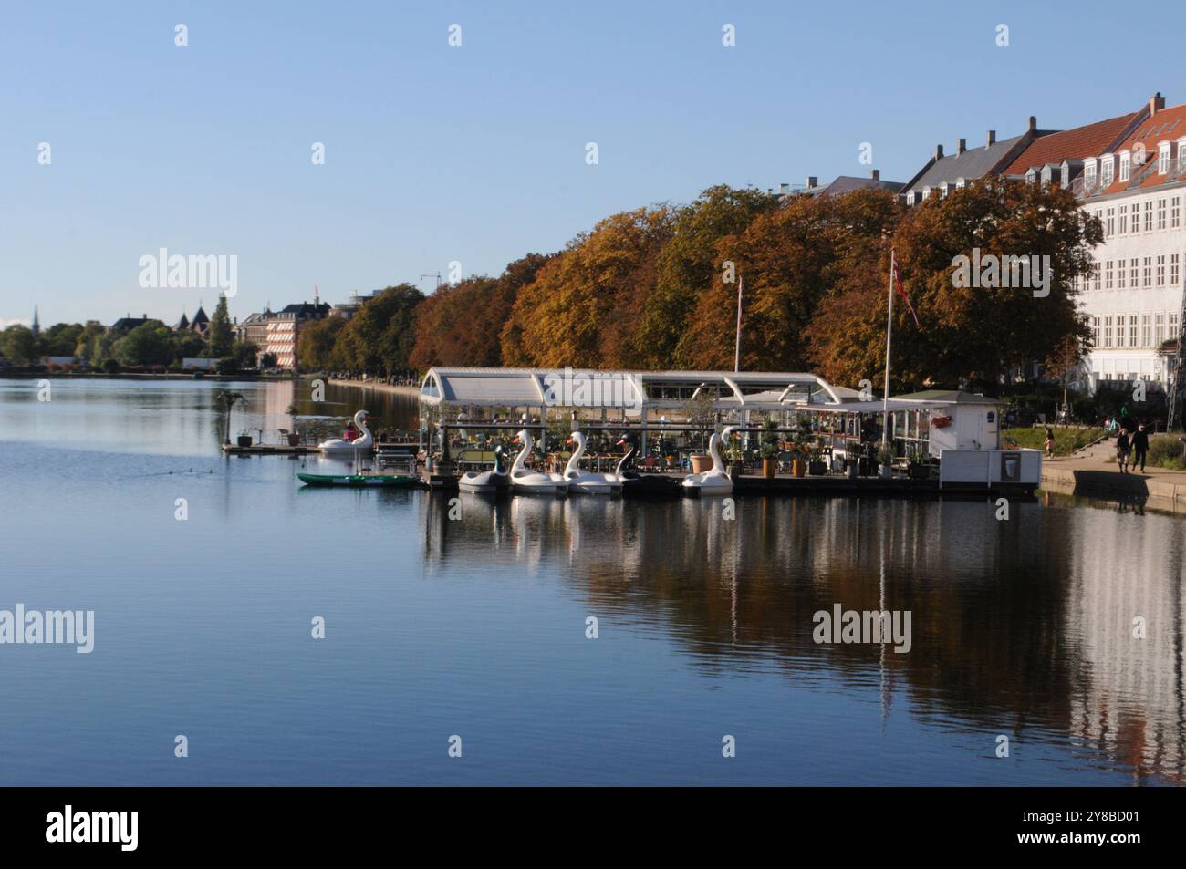 Kopenhagen/Dänemark/04 Oktober 2024/Blick auf den Peblinge See auf norrebro sind o Copenhagen Denamrk. (Foto. Francis Joseph Dean/Dean Pictures) (nicht für kommerzielle Zwecke) Stockfoto