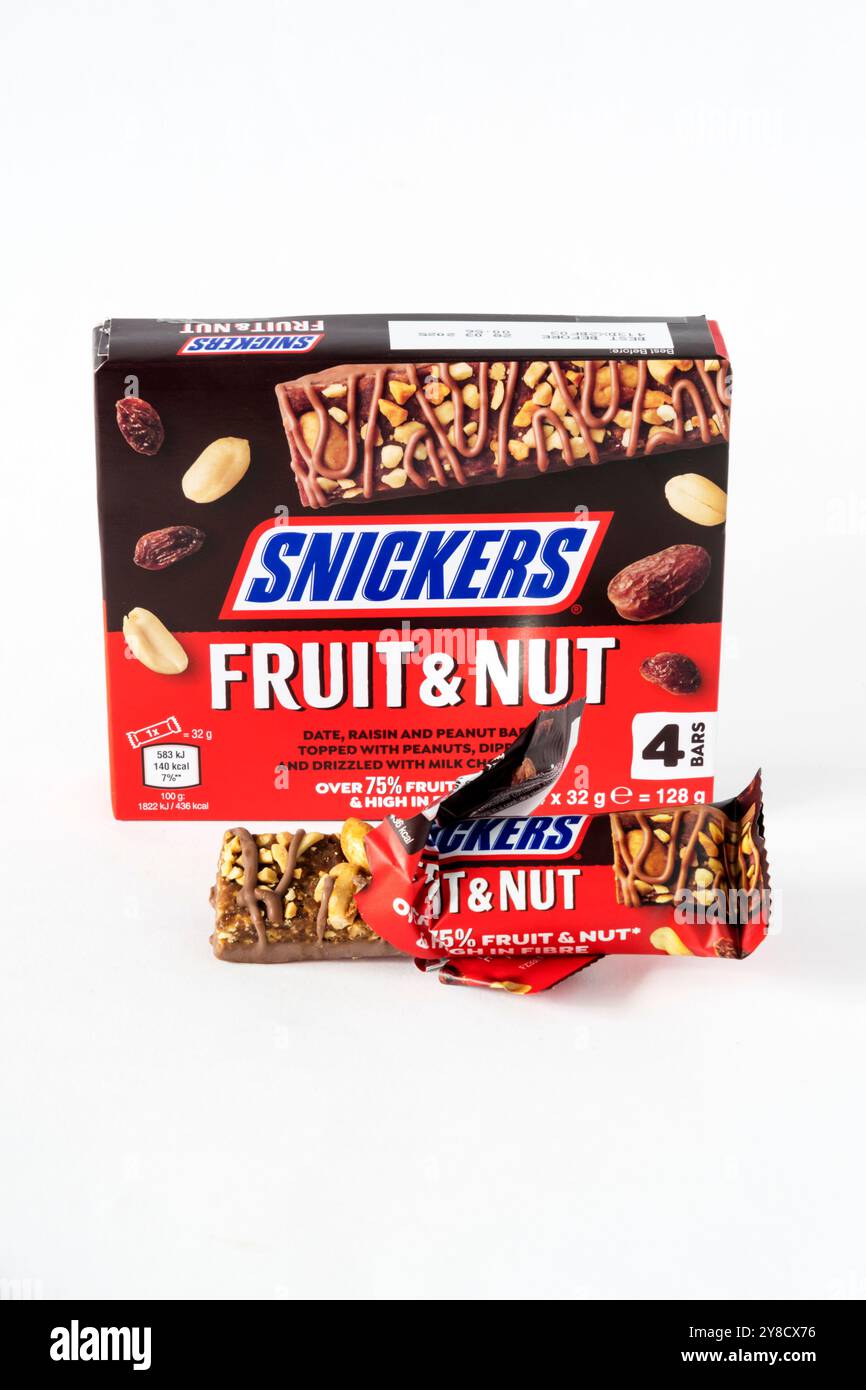 Eine Schachtel Obst & Nuss Snickers Bars. Stockfoto