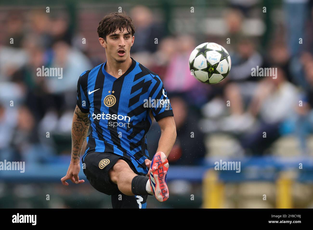 Mailand, Italien. Oktober 2024. Matteo Cocchi vom FC Internazionale während des Spiels der UEFA Youth League im Konami Youth Development Centre, Mailand. Der Bildnachweis sollte lauten: Jonathan Moscrop/Sportimage Credit: Sportimage Ltd/Alamy Live News Stockfoto