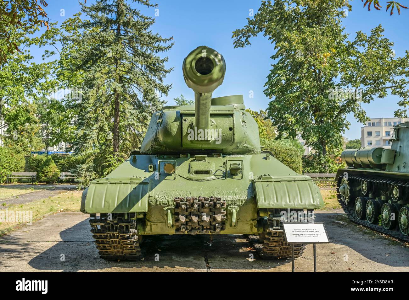 Russischer Kampfpanzer IS-2, Museum Berlin-Karlshorst: Ort der Kapitulation Mai 1945, Zwieseler Straße, Karlshorst, Lichtenberg, Berlin, Deutschland Stockfoto