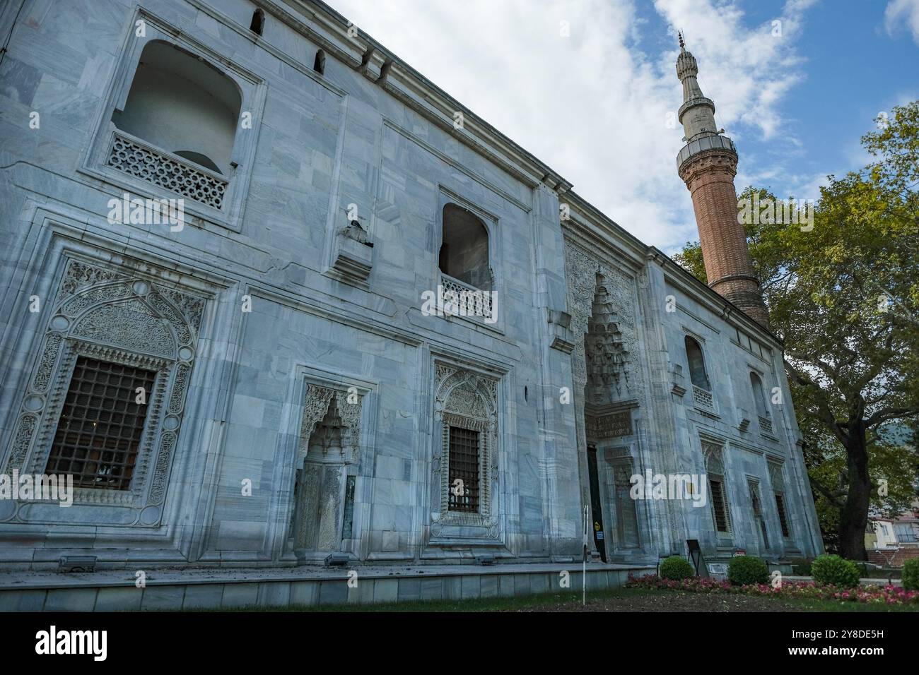 Bursa, Türkei – 8. September 2024: Die Grüne Moschee, auch bekannt als die Moschee von Mehmed I., ist Teil eines größeren Komplexes in Bursa, Türkei Stockfoto