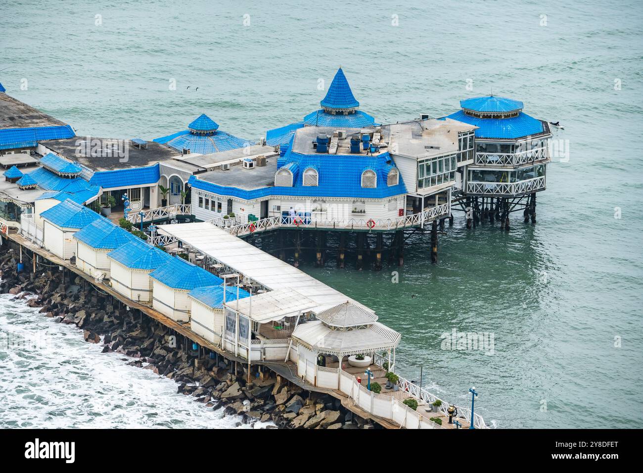 Das berühmte Restaurant La Rosa Náutica liegt am Rand des Pazifischen Ozeans in Miraflores, Lima, Peru, Südamerika. Stockfoto