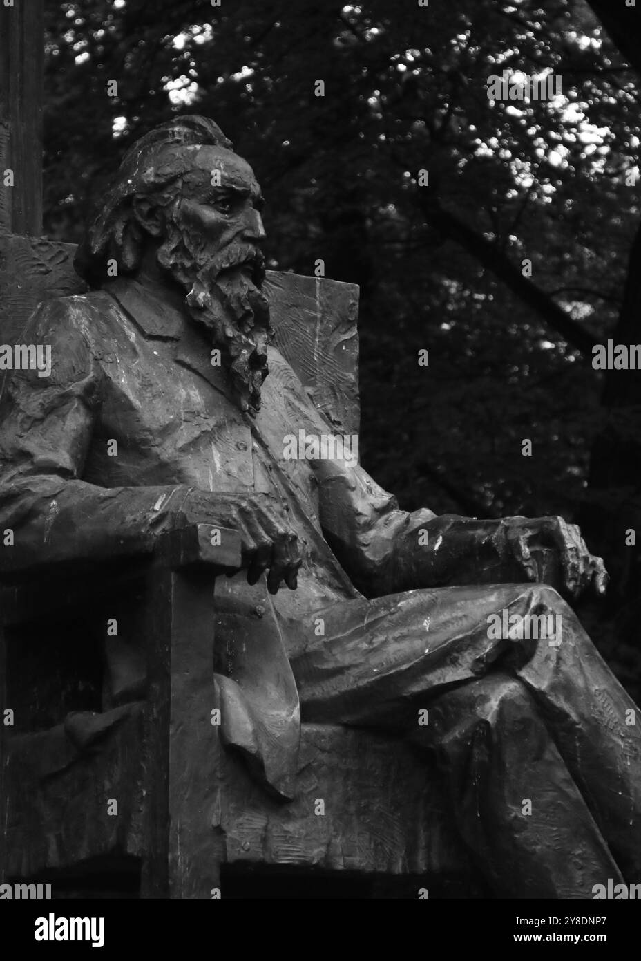 Eisen- oder Bronzestatue von Jan Matejko von Professor Jan Tutaj, Planty, Altstadt, Krakau, Polen. Berühmter polnischer Maler, Denkmal, Kraków Stockfoto