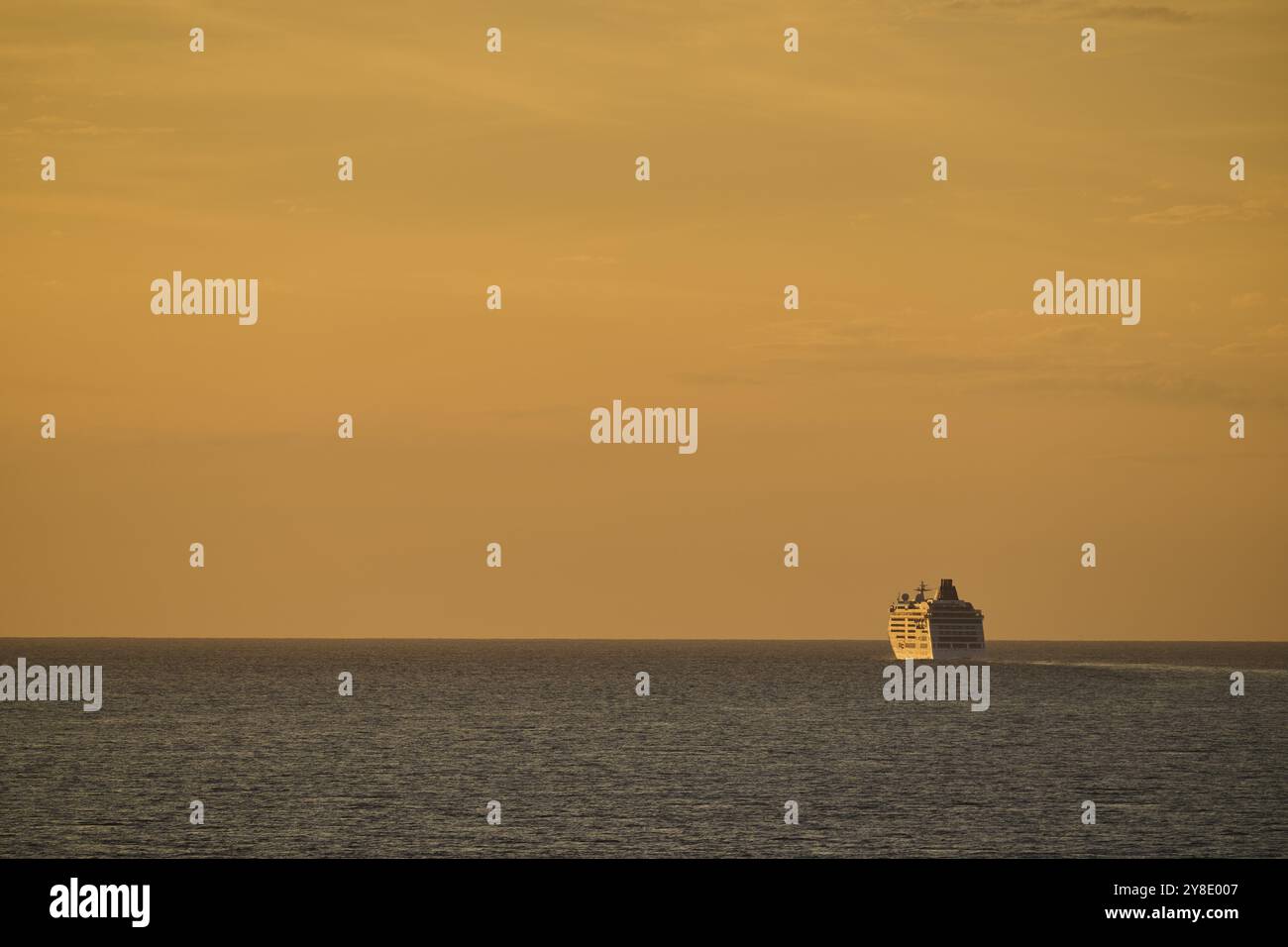 Nordsee bei Sonnenuntergang auf einem Kreuzfahrtschiff, Bergen, Norwegen, Europa Stockfoto