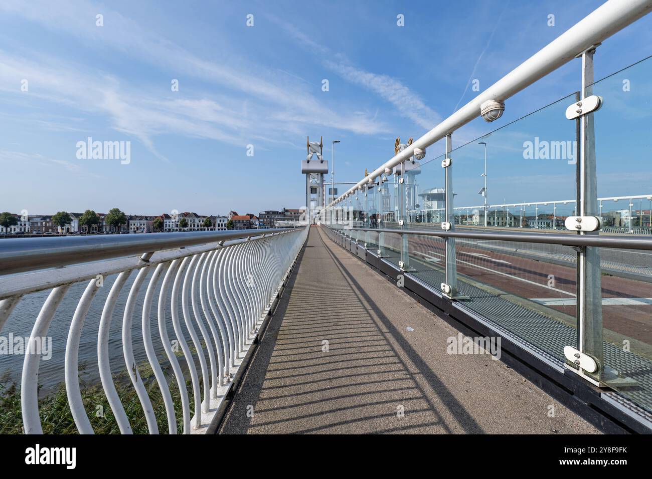 Stadsbrug, Liftbrücke über die Ijssel in Kampen, Niederlande Stockfoto