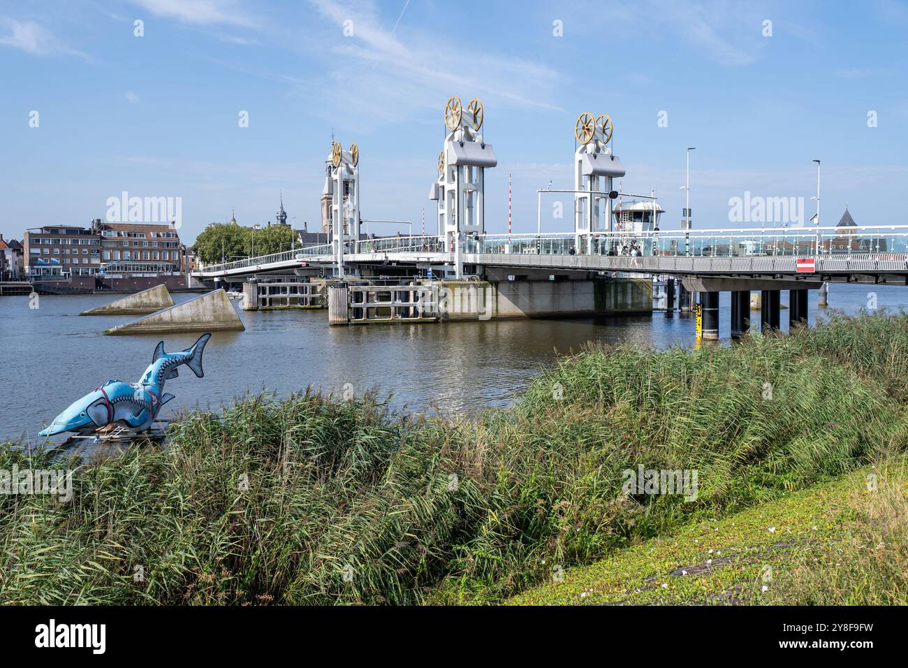 Stadsbrug, Liftbrücke über die Ijssel in Kampen, Niederlande Stockfoto