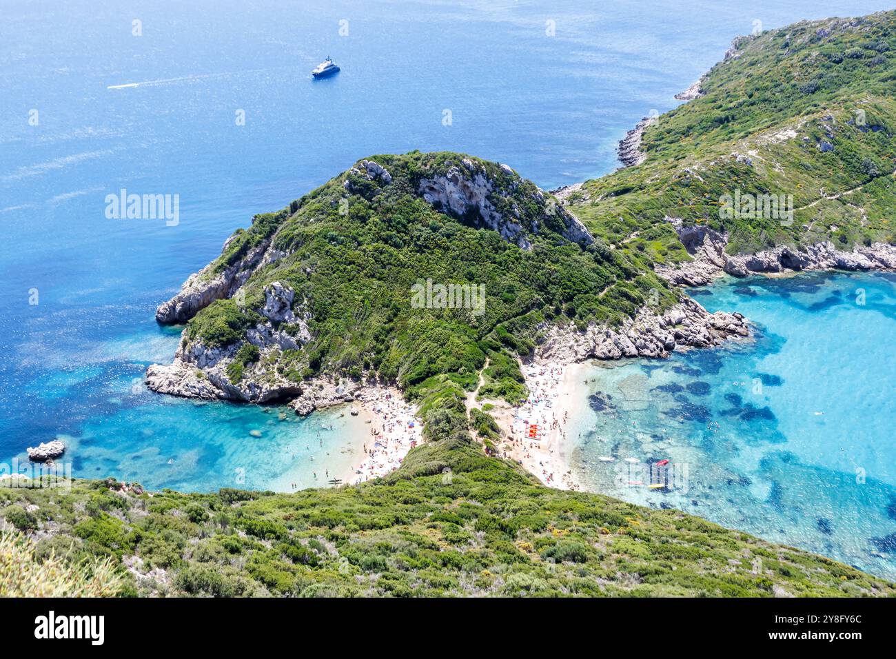 Porto Timoni Strand mit türkisfarbenem Meer Urlaub auf Korfu Insel in Griechenland Stockfoto