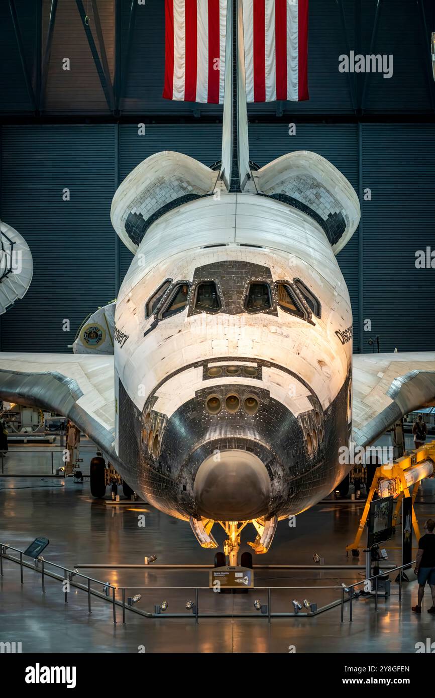 Das Space Shuttle Discovery, ausgestellt im Steven F. Udvar-Hazy Center, Teil des Smithsonian National Air and Space Museum. Stockfoto