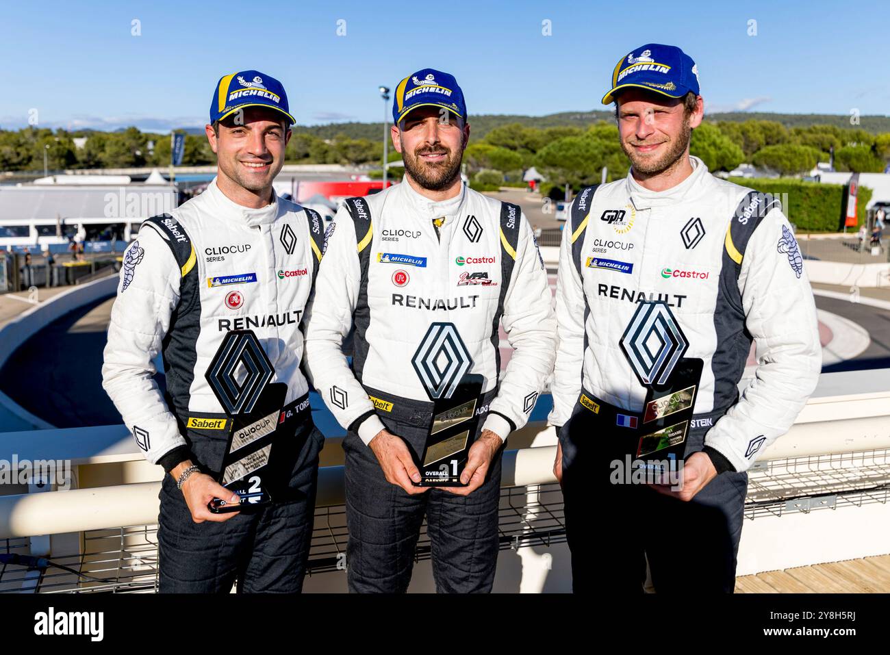 TORELLI Gabriele (ita), Rangoni Corse, Clio Cup V, Porträt, JURADO Anthony (fra), Rangoni Corse, Clio Cup V, Porträt, FINKELSTEIN Alexandre (fra), GPA Racing, Clio Cup V, Porträt, während der 8. Runde der Clio Cup Serie 2024, vom 4. bis 6. Oktober 2024 auf dem Circuit Paul Ricard, in Le Castellet, Frankreich - Foto Marc de Mattia/DPPI Credit: DPPI Media/Alamy Live News Stockfoto