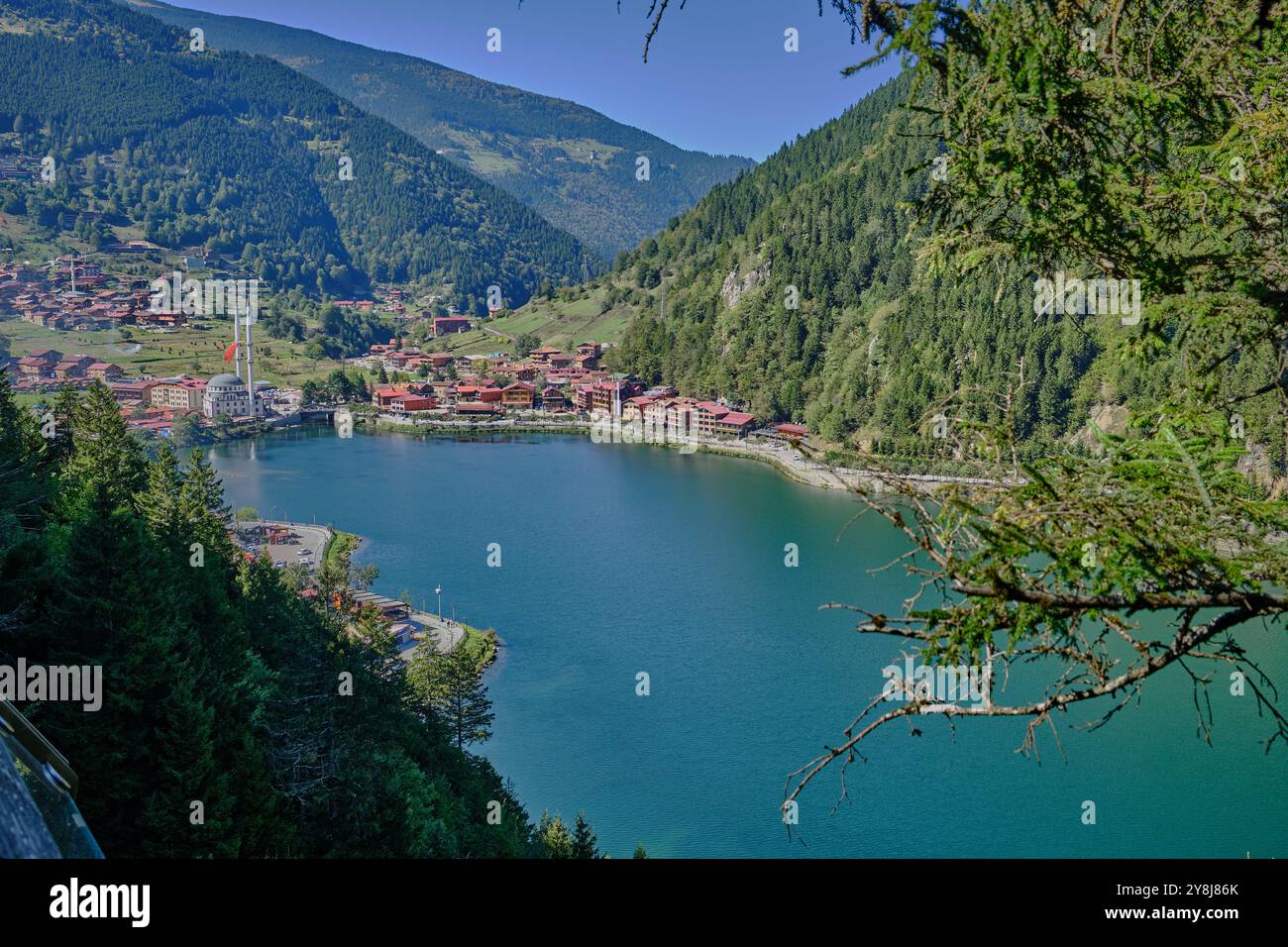 Der Uzungöl See (Long Lake) ist ein See im Süden der Stadt Trabzon im Bezirk Caykara der Provinz Trabzon in der Türkei. Stockfoto